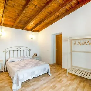 https://la-casa-del-bisa.in-canary-islands.com